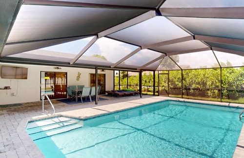 Biggar House | Cypress House Private SALTWATER pool. Great location, 7 miles to the beach!