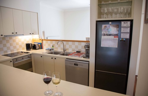 Pokolbin Villa | Cypress Lakes resort-making your stay easy & clean. We love our guests!
