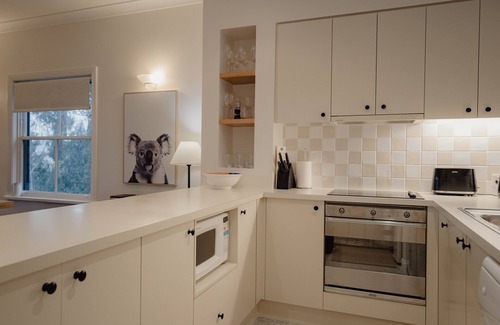 Pokolbin Villa | Cypress Lakes resort-making your stay easy & clean. We love our guests!
