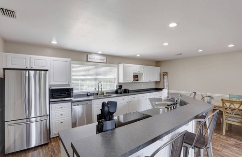 Branford House | Cypress Landing: Riverfront w/Private Dock and Beach