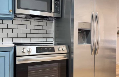 Newburgh Apartment | Cypress Suites 9A - KING 2BD/1BA Apt in Newburgh