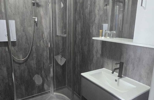 Pembroke Dock Bed & Breakfast | Cysgu Dda – Sleep Well