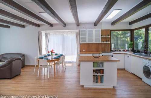 Sikory Juskie House | Czarny Kot Mazury Dom Całoroczny