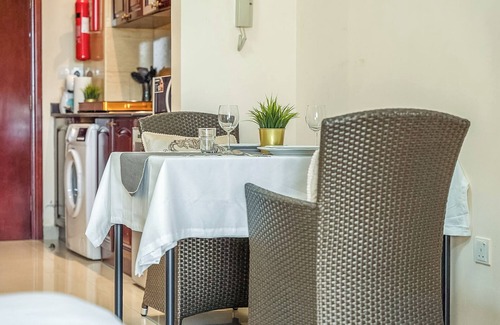 Al Hamra Village Apartment | Czechin - Royal Breeze 2