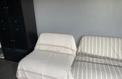 Saint-Genis-Laval House | Dépendance de Maison