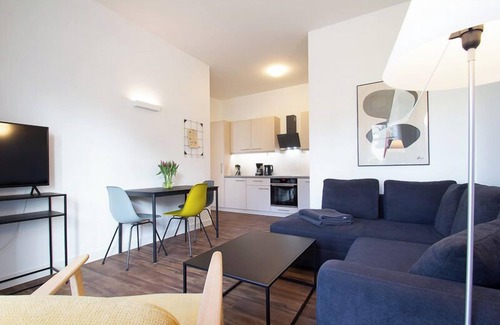 Warnemuende Apartment | Dünenrose - hidden Alter Strom, 2-4 pers, modern, disabled facilities.