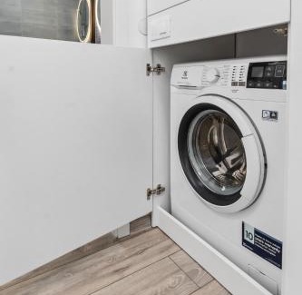 Tractorul Apartment | D&A Apartment with Private Parking