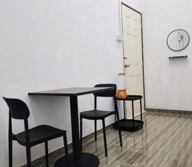 Kampung Hutan Palas Hotel | D'Aleena Homes Kodiang - Guesthouse 2