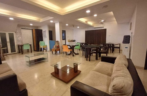 Perungudi Hotel | D and A BOUTIQUE HOTEL
