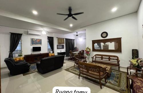 Kampung Pengkalan Pandan House | D’Anjung Budi Homestay