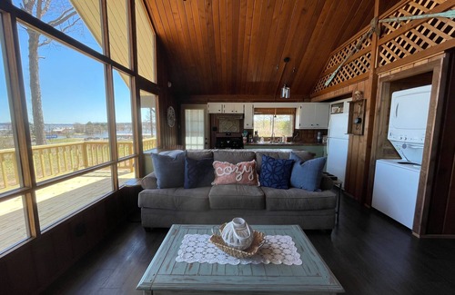 Farmerville House | D'arbonne Nest Rentals: The Eagles Nest Cabin