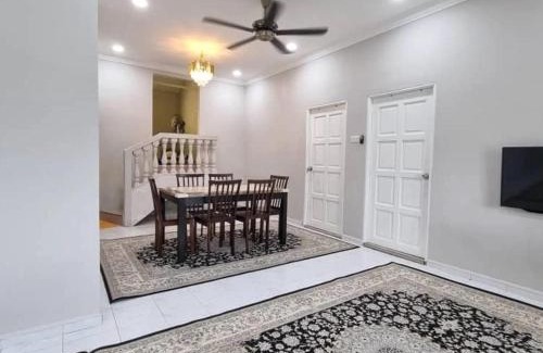 Rembau District House | D'beeba Homestay