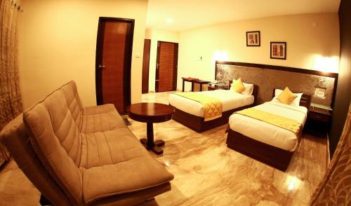 Chikkajala Hotel | D Breeze Suites