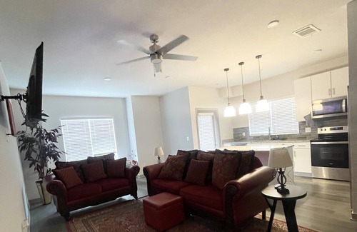 Forest Park Apartment | D&D Luxury Relaxing Loft Home Away From Home