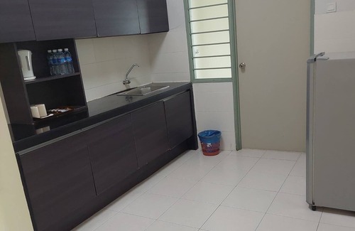 Kampung Alor Akar Apartment | D'Embassy Serviced Residence Suites