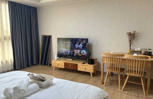 Clark Freeport Apartment | D' Heights Monterrace Lake Condo
