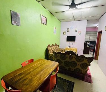 Guar Chempedak House | D JERAI Homestay