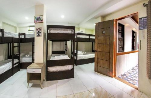 Plaridel Hotel | D&M Travellers Inn