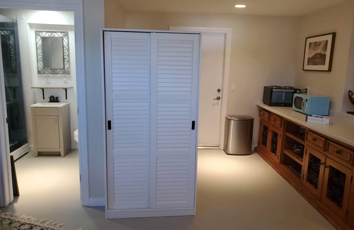 Playa Del Rey Apartment | #D Ocean Beach Organic Studio