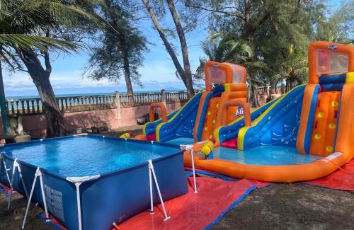 Kampung Penarik Resort | D'Pantai Bari Indah campsite & resort