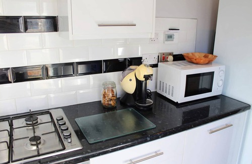 Beighton House | D's Place Close to J30/J31 on M1 - FREE PARKING - Spacious