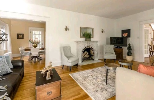 South End House | D-TOWN GETAWAY "SPACIOUS+WIFI+AC+FAMILY+GATHERING"
