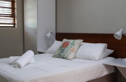 Durbanville House | D'urbanmist Self-Catering Guest House