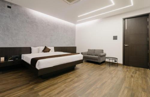 Erode Hotel | D Wayfarer Inn Resort