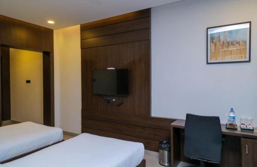 Erode Hotel | D Wayfarer Inn Resort