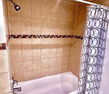 Malton House | D1 Room Near Airport