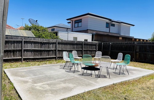 St. Albans House | D133 St Alban station stay