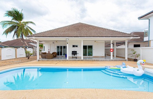 Bo Fai Villa | D2 Pool Villa Huahin Near the beach!