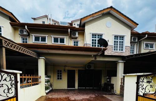 Kajang House | D23 Homestay Bandar Baru Bangi, Selangor