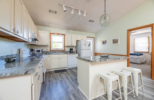 Carolina Dunes House | D3906 Coker Cabana. Oceanside! Community Sound and Beach Access!