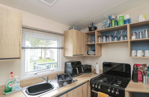 Reighton Cottage | D43 SILVERWOOD, pet friendly, with a garden in Filey