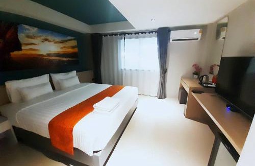 Phan Thong Hotel | D5 Gold สาขา หนองกะขะ