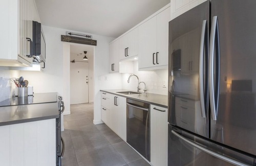 Mount Pleasant Condo | D6 - Amazing Updated One Bedroom In Mount Pleasant!