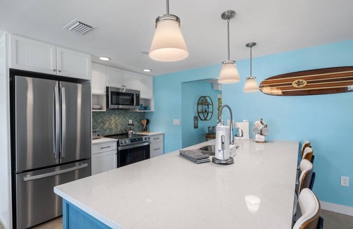 Holmes Beach House | Da Beach House: 2 Blocks to Beach, Pool & Spa by Anna Maria Life Vacation Rentals