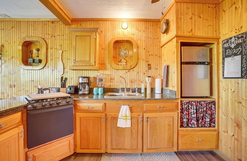 Houma House | 'Da Boat House' w/World-Class Bayou Fishing!