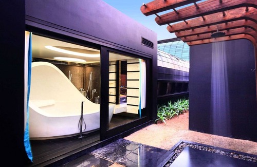 Tho Quang Beach Villa | Da Nang Intercontinental 1 BR Spa Lagoon Retreat Villa