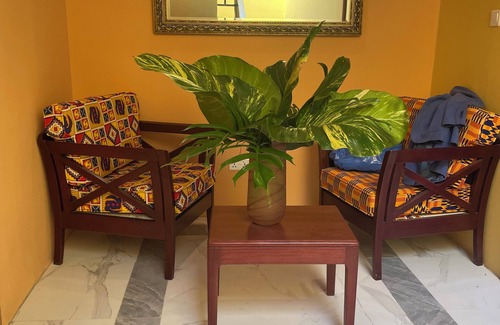 Aburi Hotel | Da Palm inn