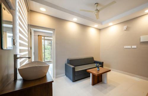 Onamthuruth Hotel | Daan Orchid Residency
