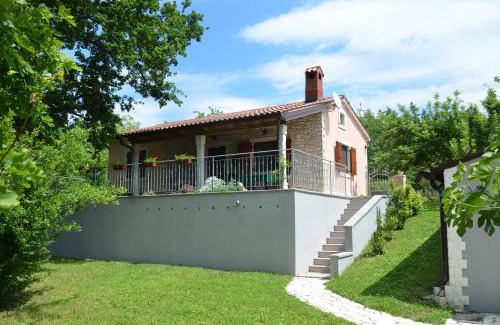 Groznjan Ski Chalet | Dada's Cottage