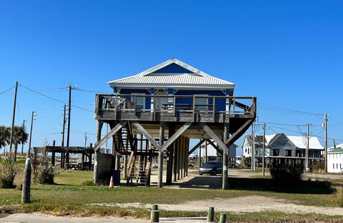 Golden Meadow House | Daddy's Dream - Coastal Realty Group