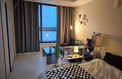Seongnae-dong Apartment | Daegu Business Star BnB