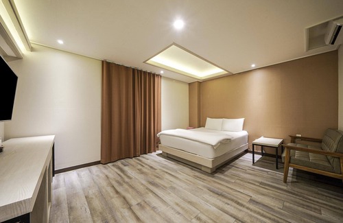 Sindang-dong Hotel | Daegu Seongseo Hotel the Stay Romantic