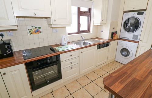 Grange Cottage | DAFFODIL COTTAGE, pet friendly in Grange, County Sligo