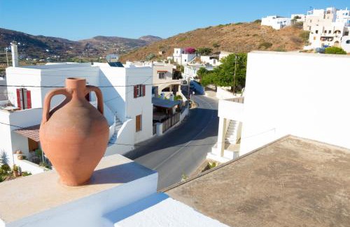 Glinado Apartment | Dafne & Chloe Terrace Studios