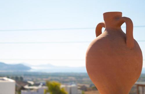 Glinado Apartment | Dafne & Chloe Terrace Studios