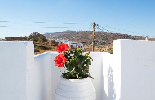 Glinado Apartment | Dafne & Chloe Terrace Studios